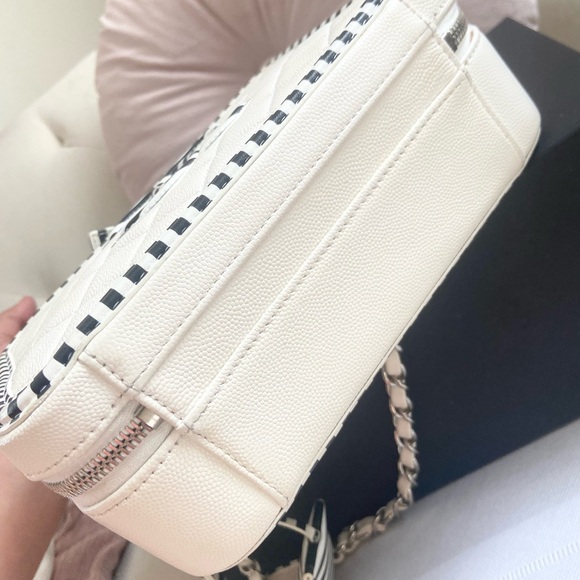 Chanel Vanity Quilted Caviar with Striped Leather - Picture 6 of 11